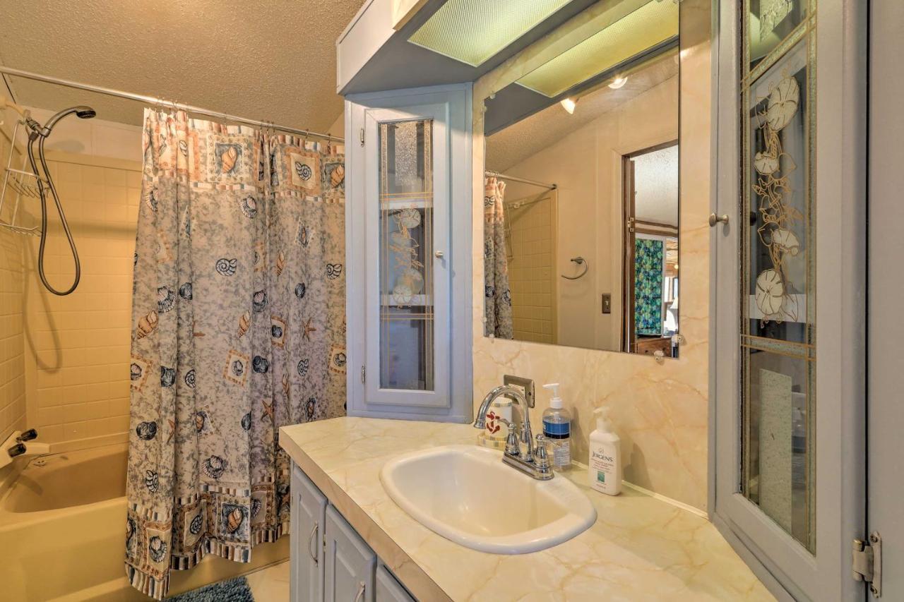Quaint Chincoteague Island Hideaway With 2 Porches! Villa Exteriör bild